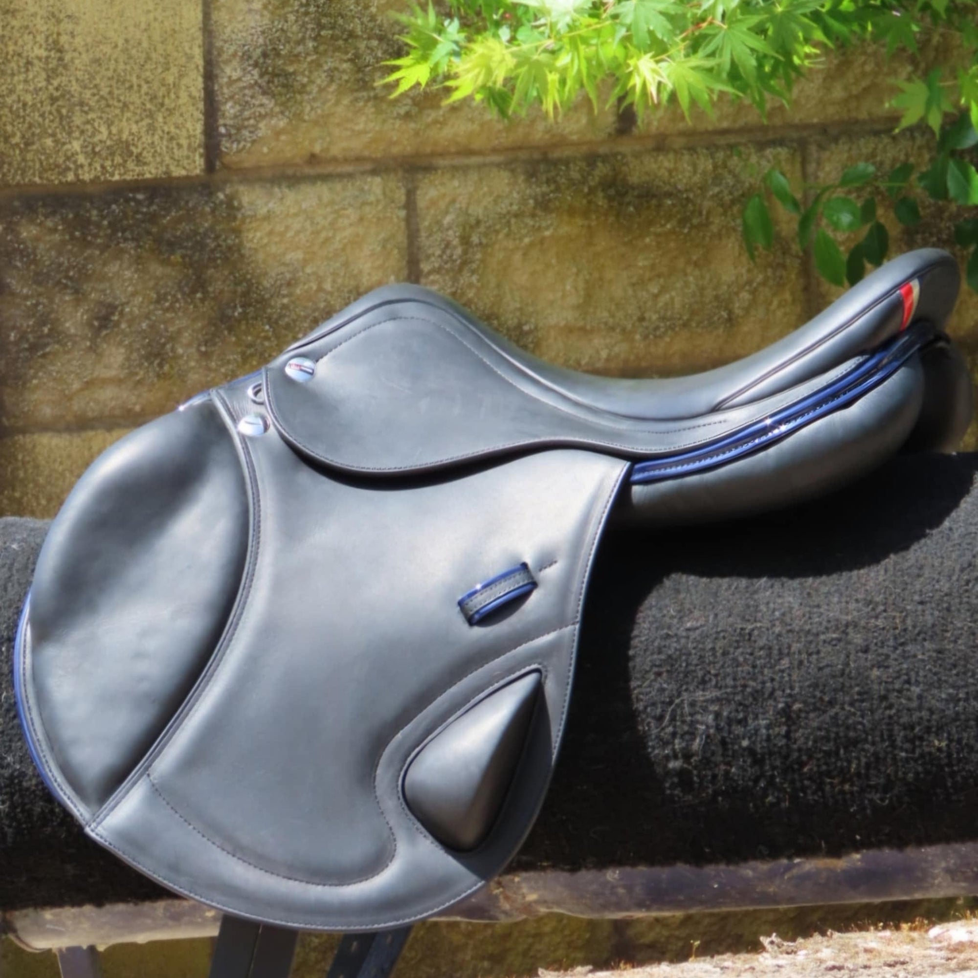 Erreplus Event Mono Black jump saddle