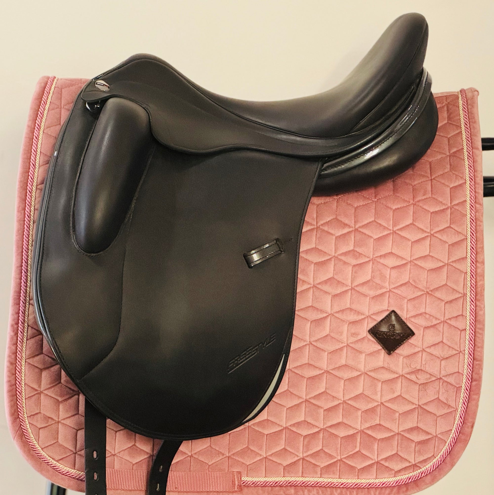 Erreplus Freestyle mono flap dressage saddle Black 17