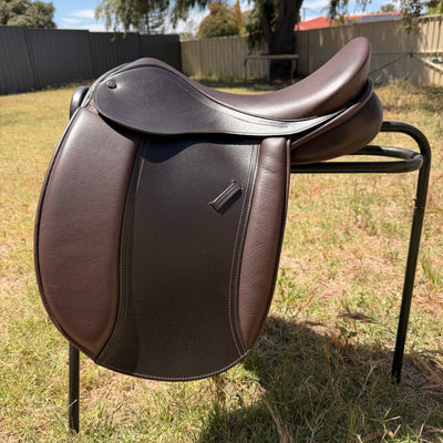 Adam Ellis Pennine Show Saddle 17"