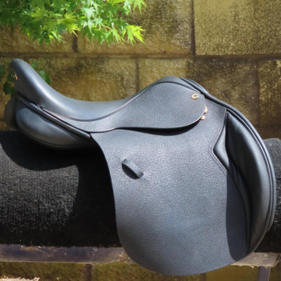 Black Country Wexford Black Jump saddle