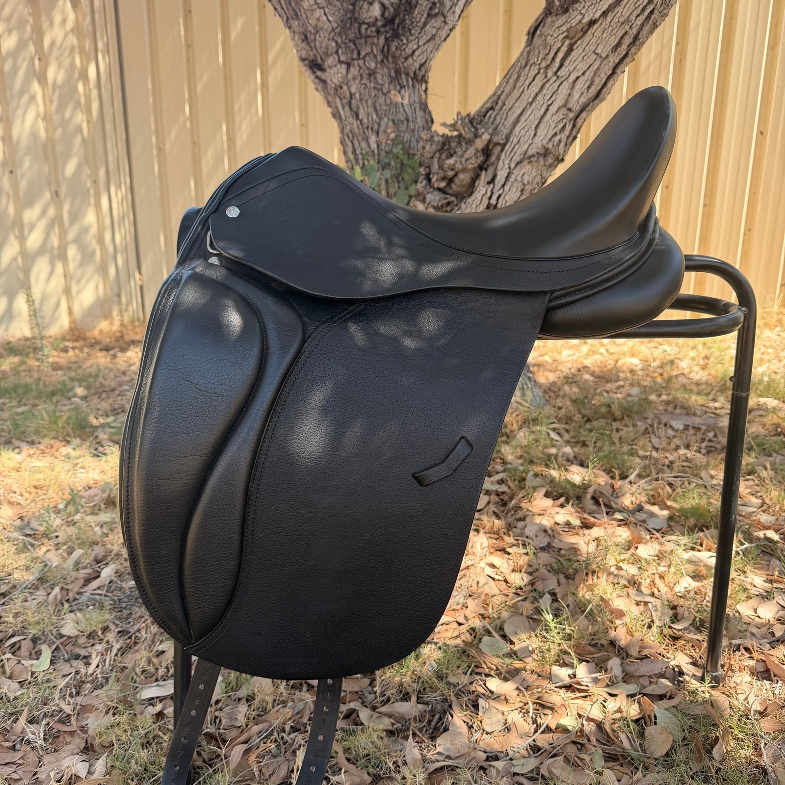 Loxley Dressage 17.5" Black