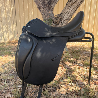 Loxley Dressage 17.5" Black