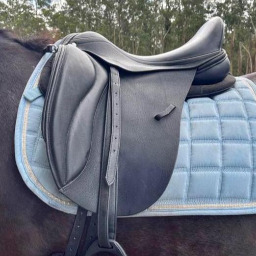 Loxley Dual Flap dressage 18.5"