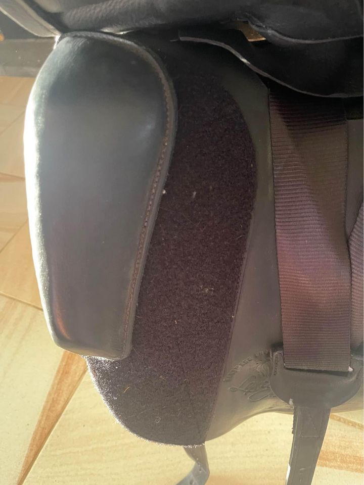 Loxley Dual Flap dressage 18.5"